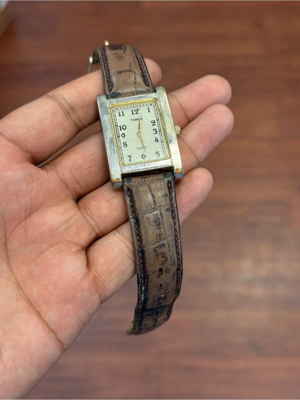 Timex vintage  Brown Leather Strap Rectangle Dress Watch Mens